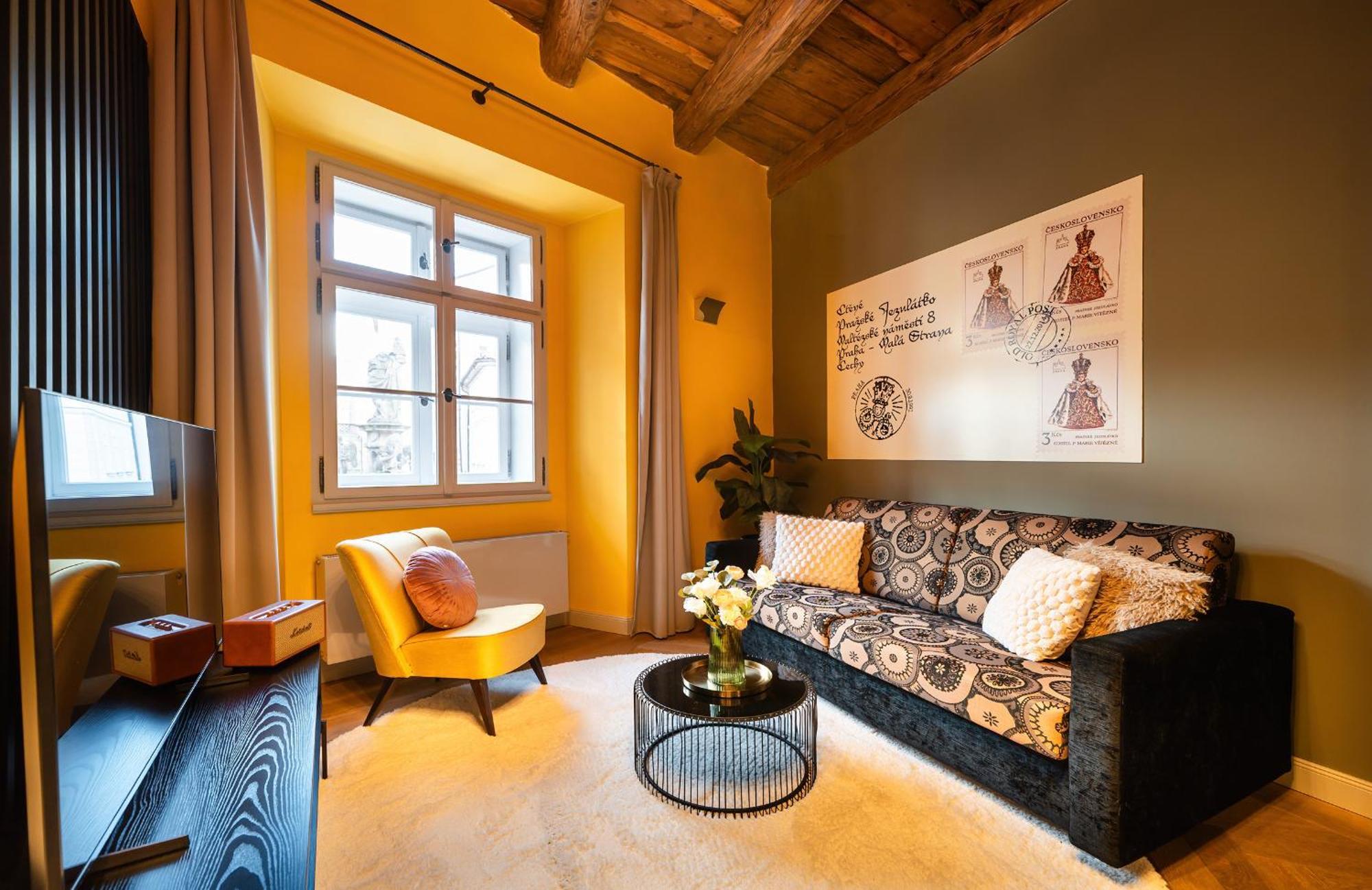 Old Royal Post Boutique & Premium
