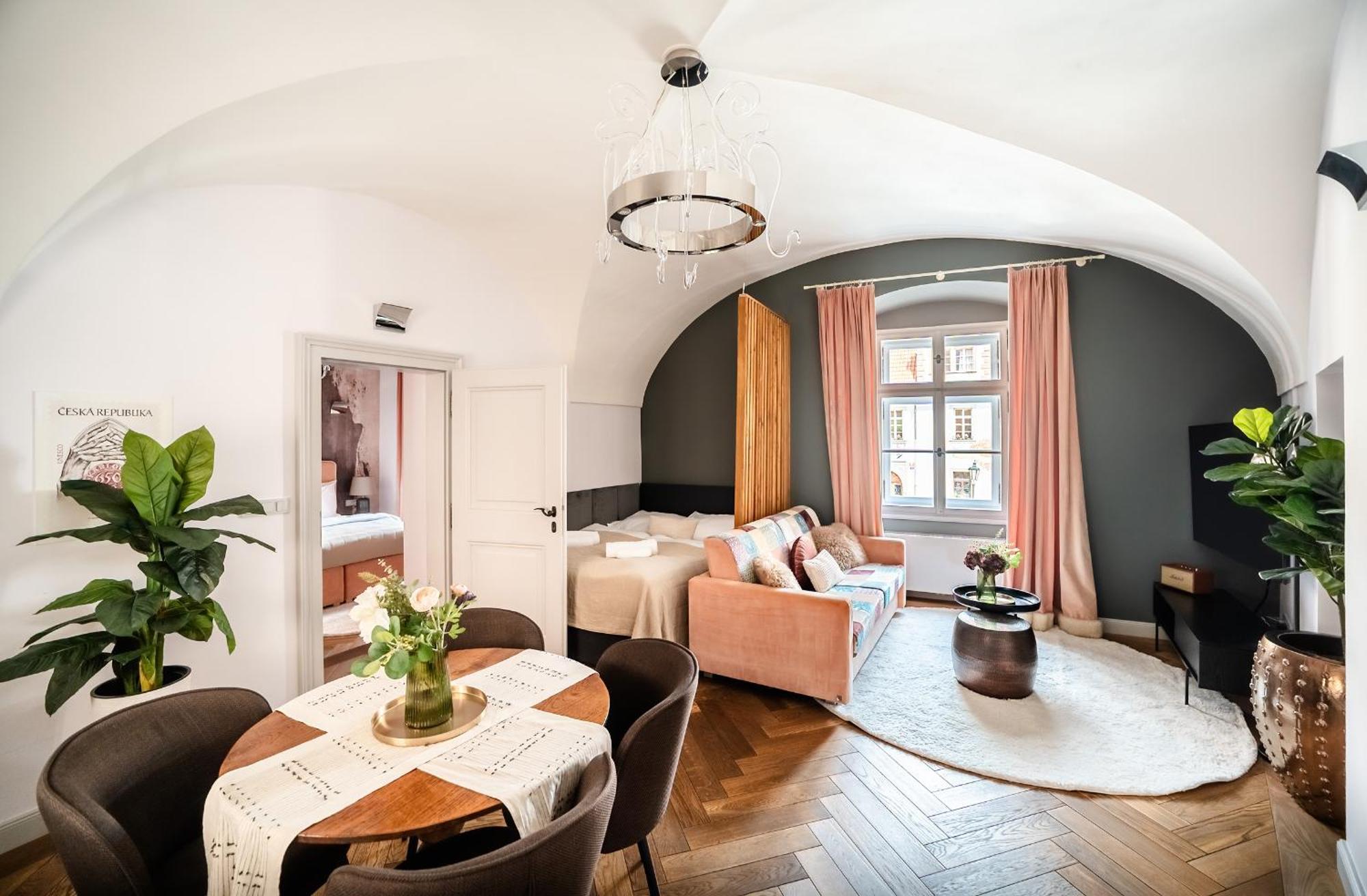 Hotel Old Royal Post Boutique & Premium
